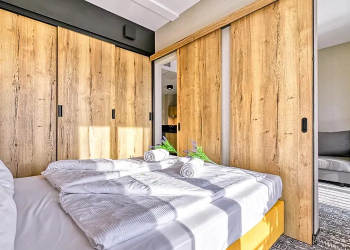 Zloty Horyzont By Royal Aparts شقة شكلارسكا بوريبا